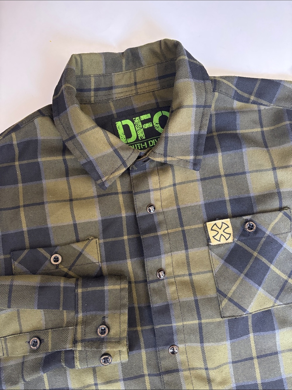 Dixxon Flannel Co DFC Youth Division Green Plaid Pearl Snap Shirt Boys Large